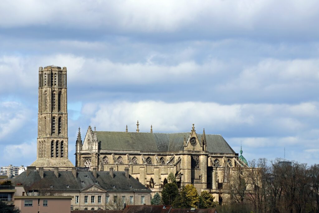 la cathédrale Saint-Etienne à faire à Limoges