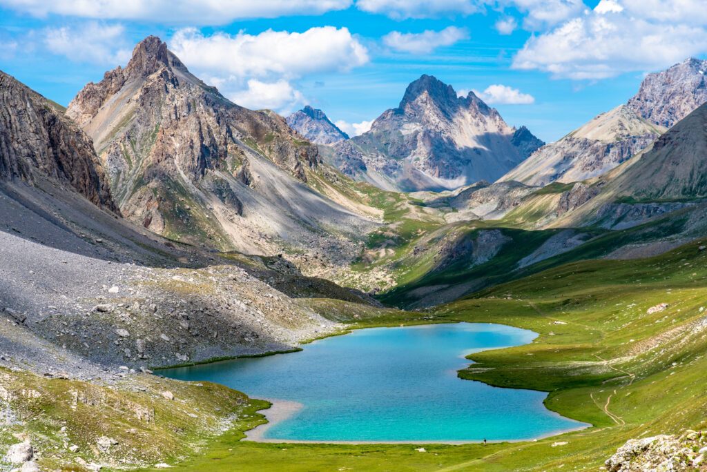 Lac de l'Oronaye et la Meyna dans le Parc du Mercantour