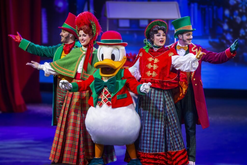 Le spectacle musical « Chantons Noël ! » à Disneyland Paris