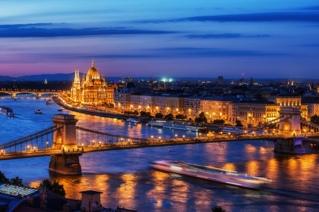 Faire une croisière nocturne sur le Danube