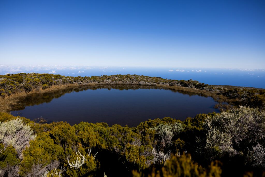 Piton de l'eau Réunion water lake hight peak