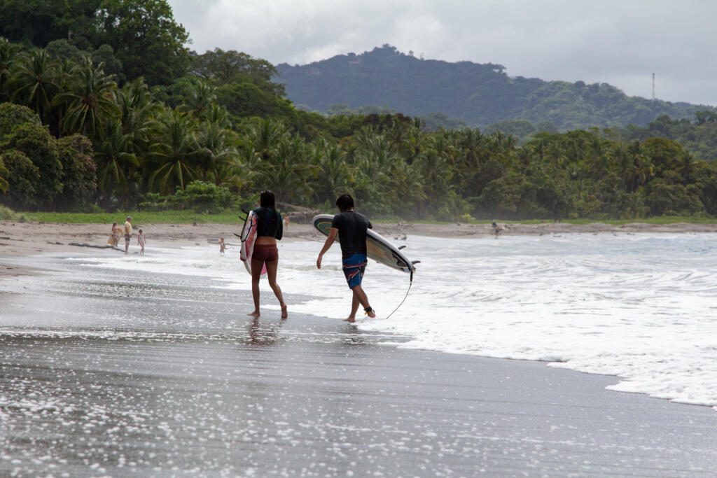partir en automne faire du surf au Costa Rica