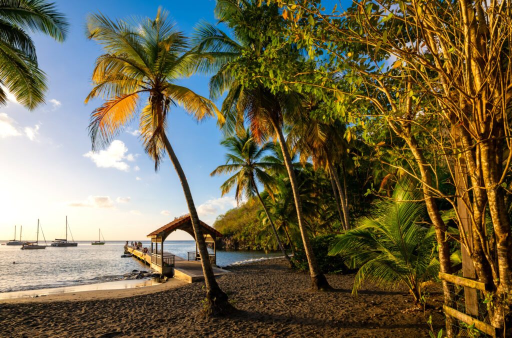 Bateaux à Anse Noire, pour profiter du coucher de soleil de la Martinique