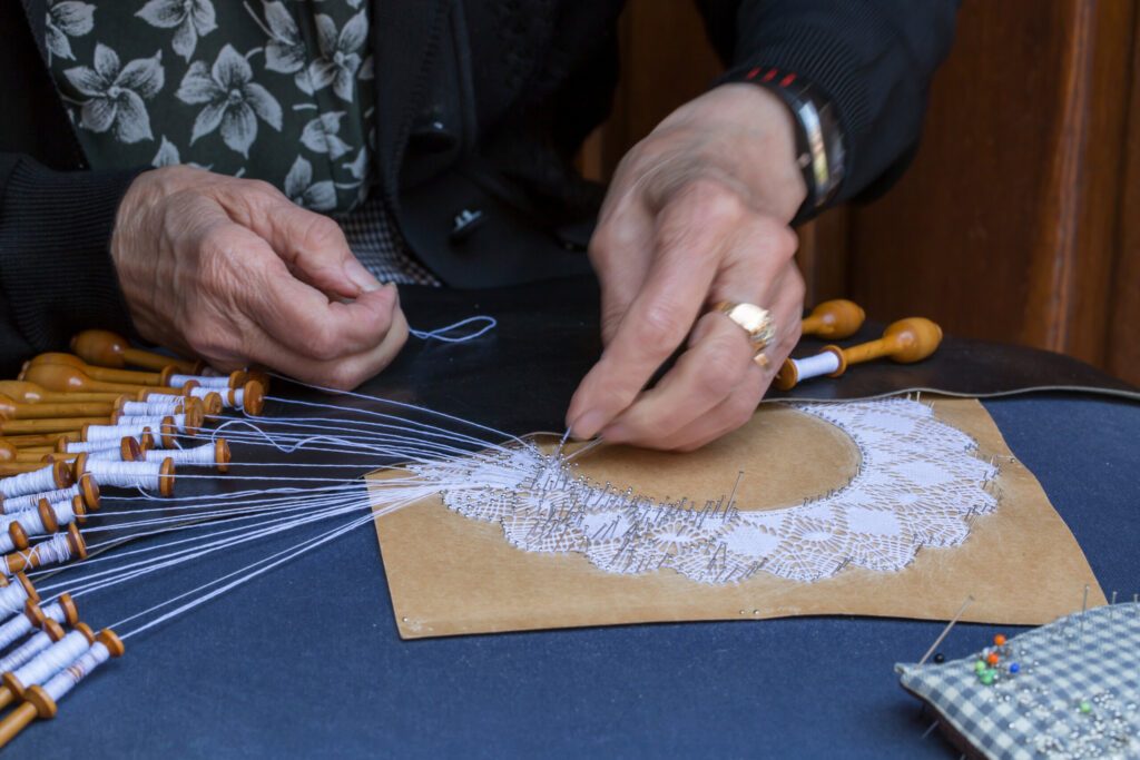 Découvrir le travail de la dentelle