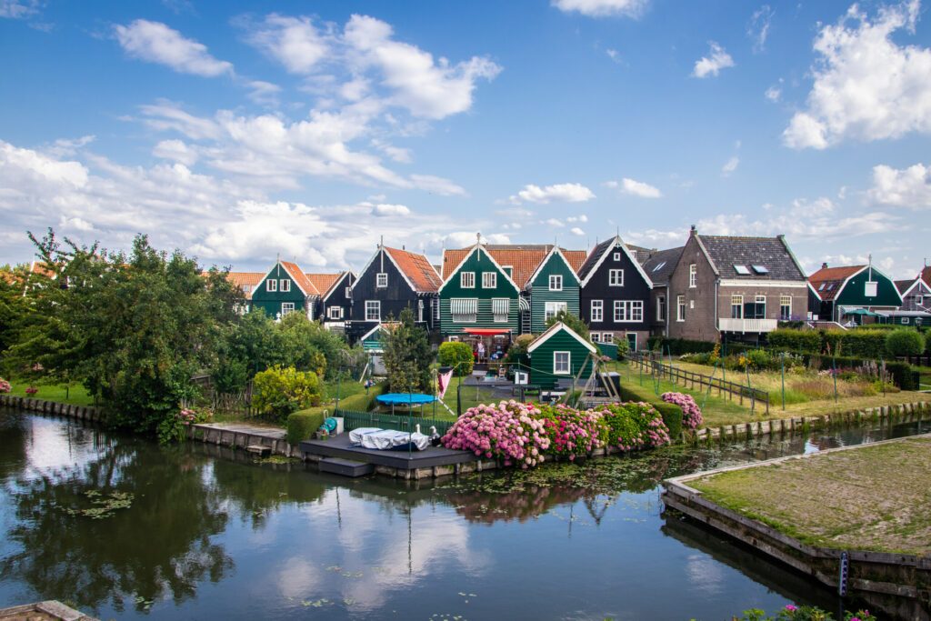Le village de Marken autour d'Amsterdam