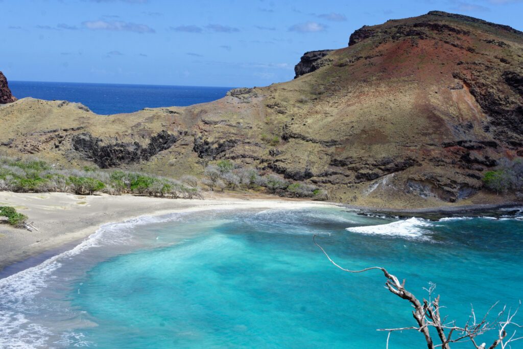 Baie des  requins à Ua Pou -  iles marquises - polynesie francaise