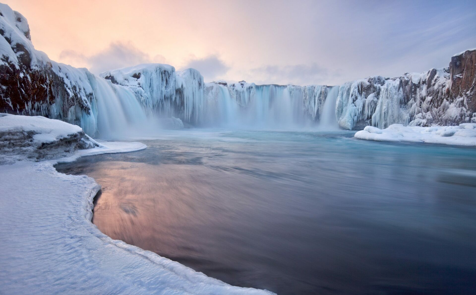 Voici les 25 plus beaux paysages enneigés de par le monde