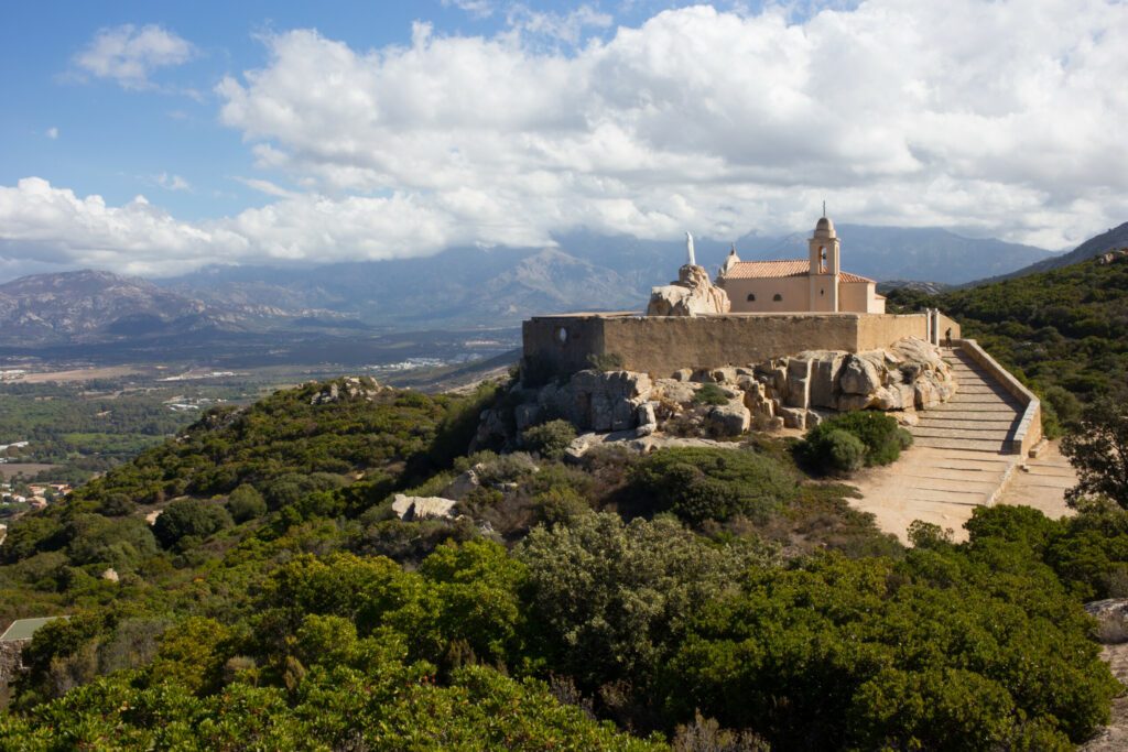 La chapelle Notre-Dame de la Serra, proche de Calvi