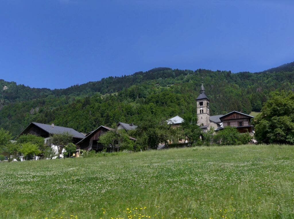 Villard-sur-Doron dans les villages autour du lac du Bourget