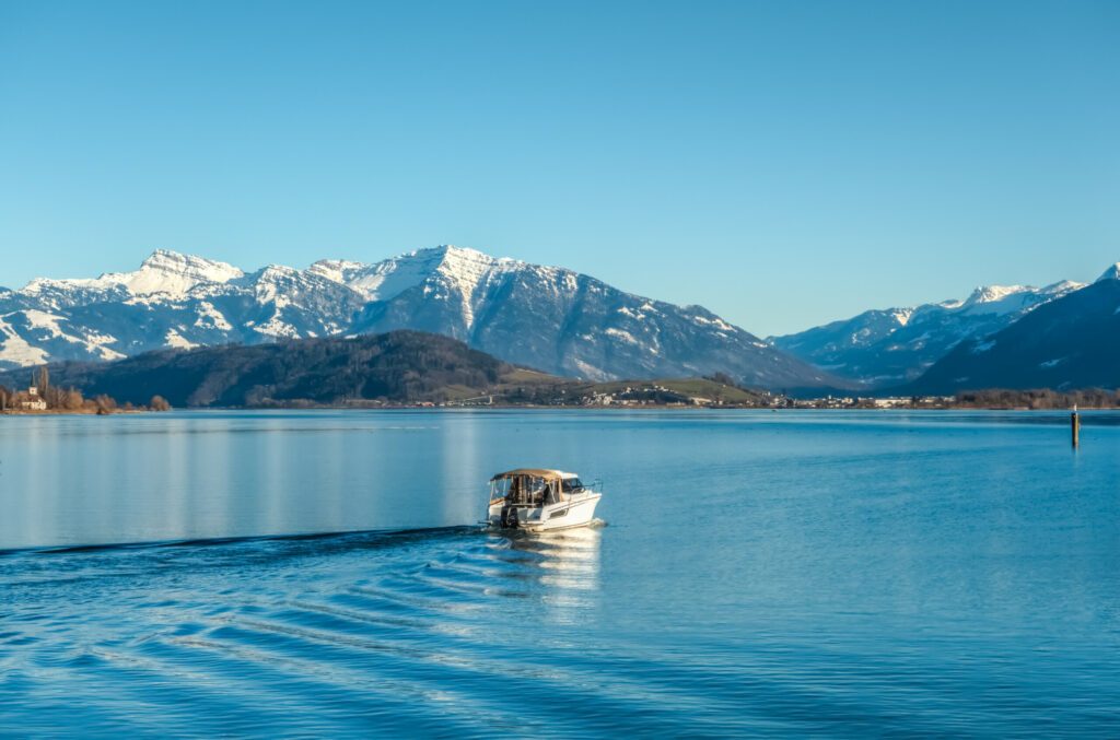 Landscapes along the shores of the Upper Zurich Lake (Obersee) between the villgae of Hurden (Seedam, Schwyz) and Rapperswil (Sankt Gallen), Switzerland