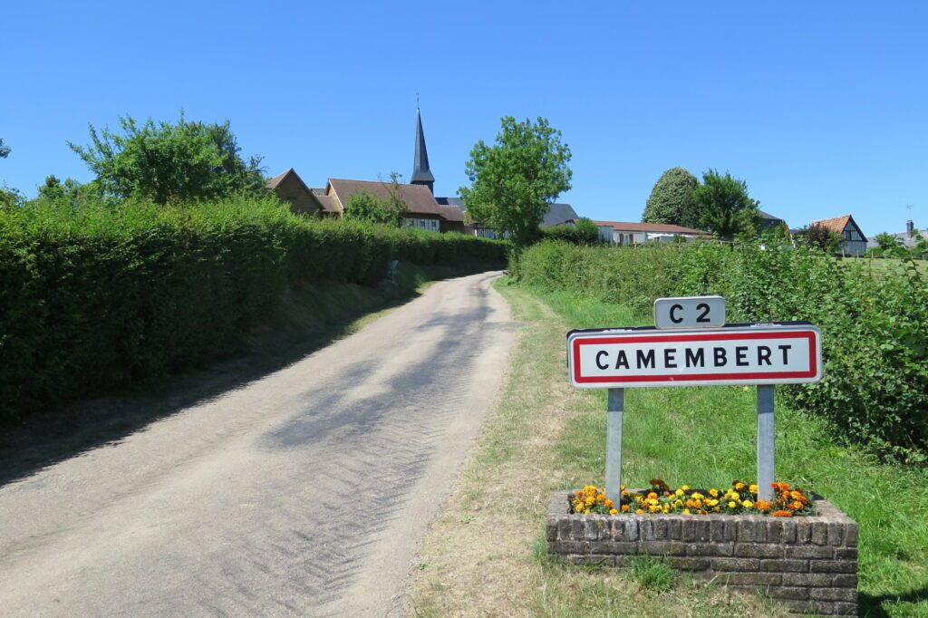 Camembert - Frankreichs berühmtestes Käsedorf