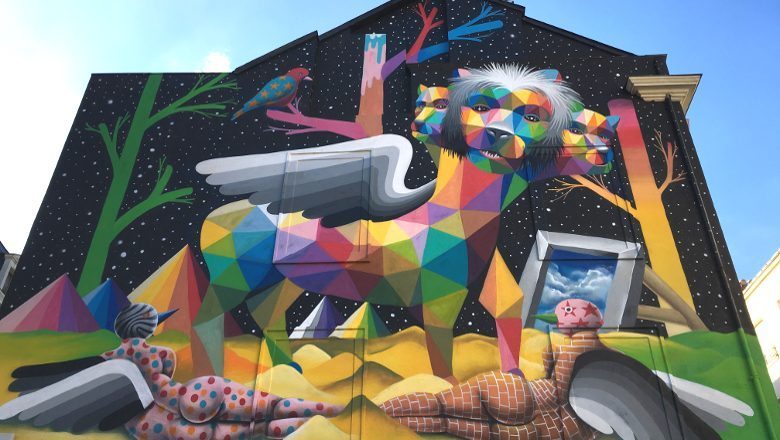 "Le Chien" de Okuda à Angers parmi le street art en France