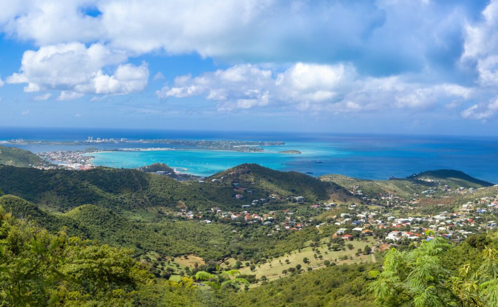 Vue sur Saint Martin depuis le Pic Paradis