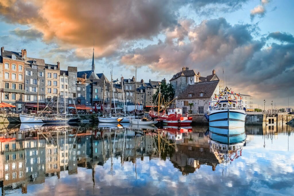 Honfleur, carte postale de la Normandie