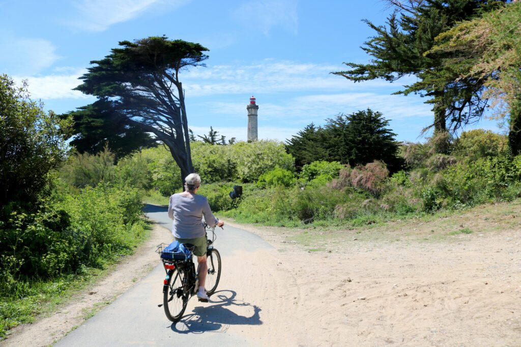Vélo sur l'île de Ré et le phare des Baleines, Charente-Maritime, France