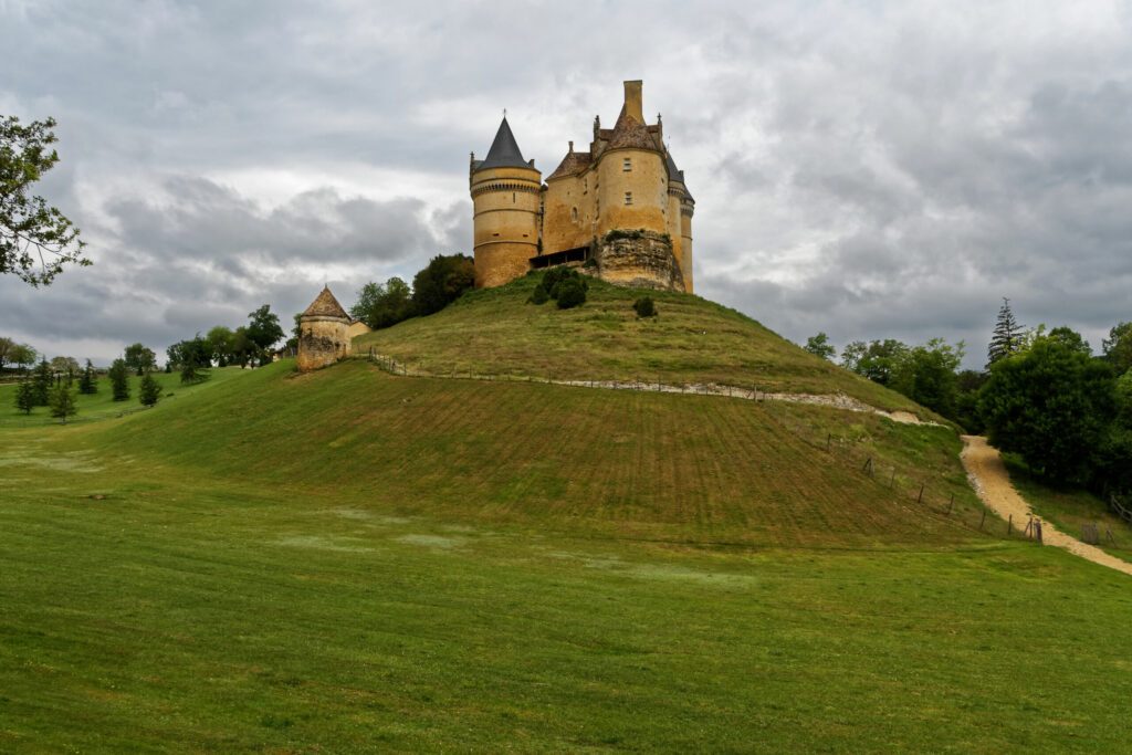 Le château de Bannes dans les villages autour de Bergerac