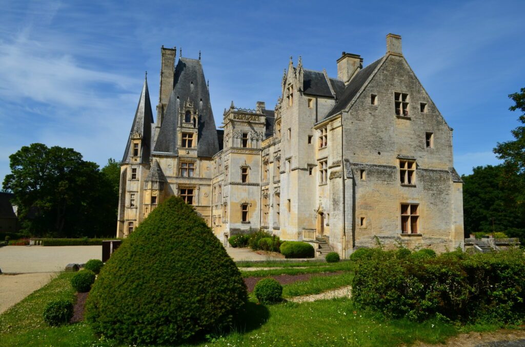 Le château de Fontaine-Henry