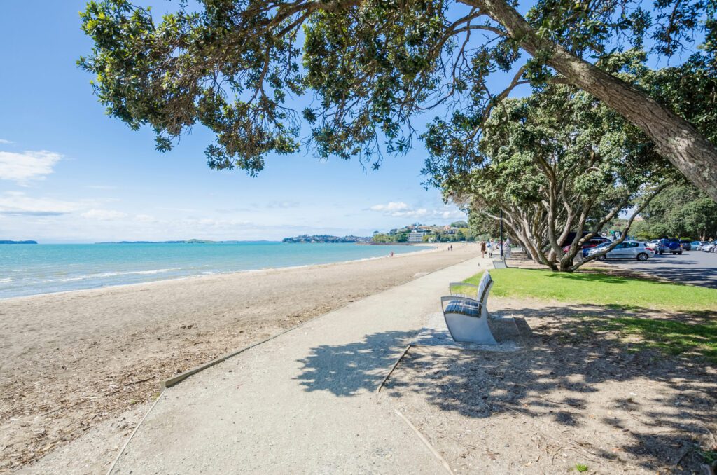 Mission Bay is a beautiful white-sand beach which is located at Auckland,New Zealand