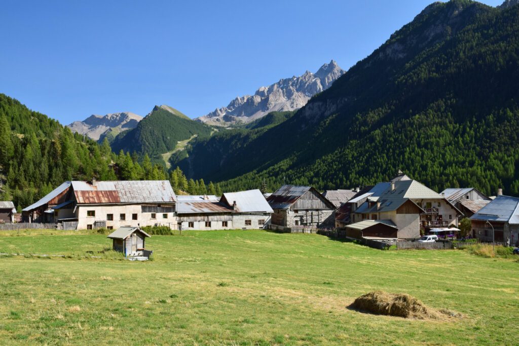 Ceillac dans la lumière de fin d'après-midi