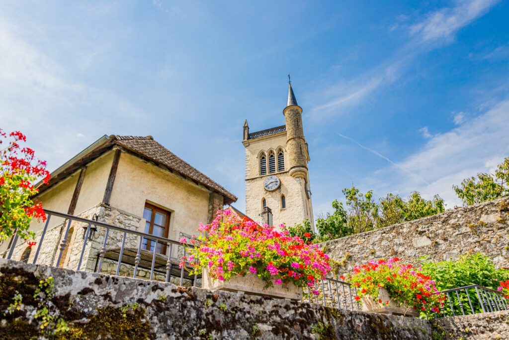 Eglise Saint-Symphorien dans le village de Morestel