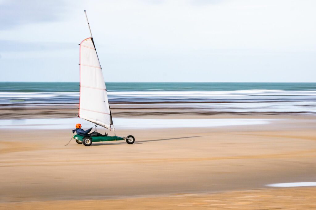 Char à voile sur la plage de Penthièvre 