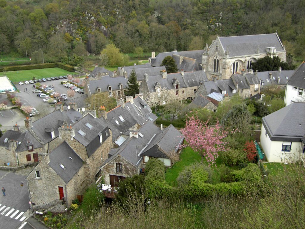 léhon vue du ciel