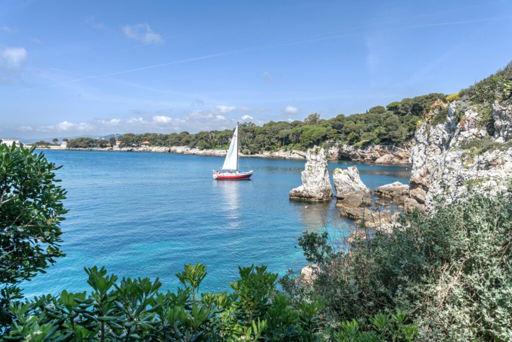 Paysage en bord de mer sur le Cap d'Antibes