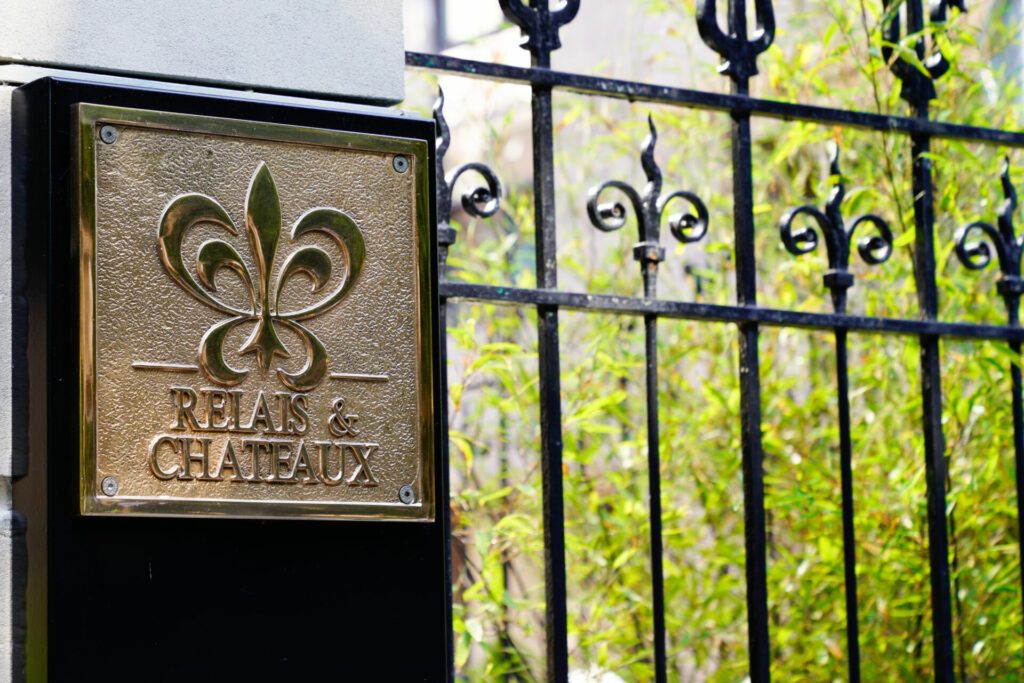 Relais & Châteaux logo