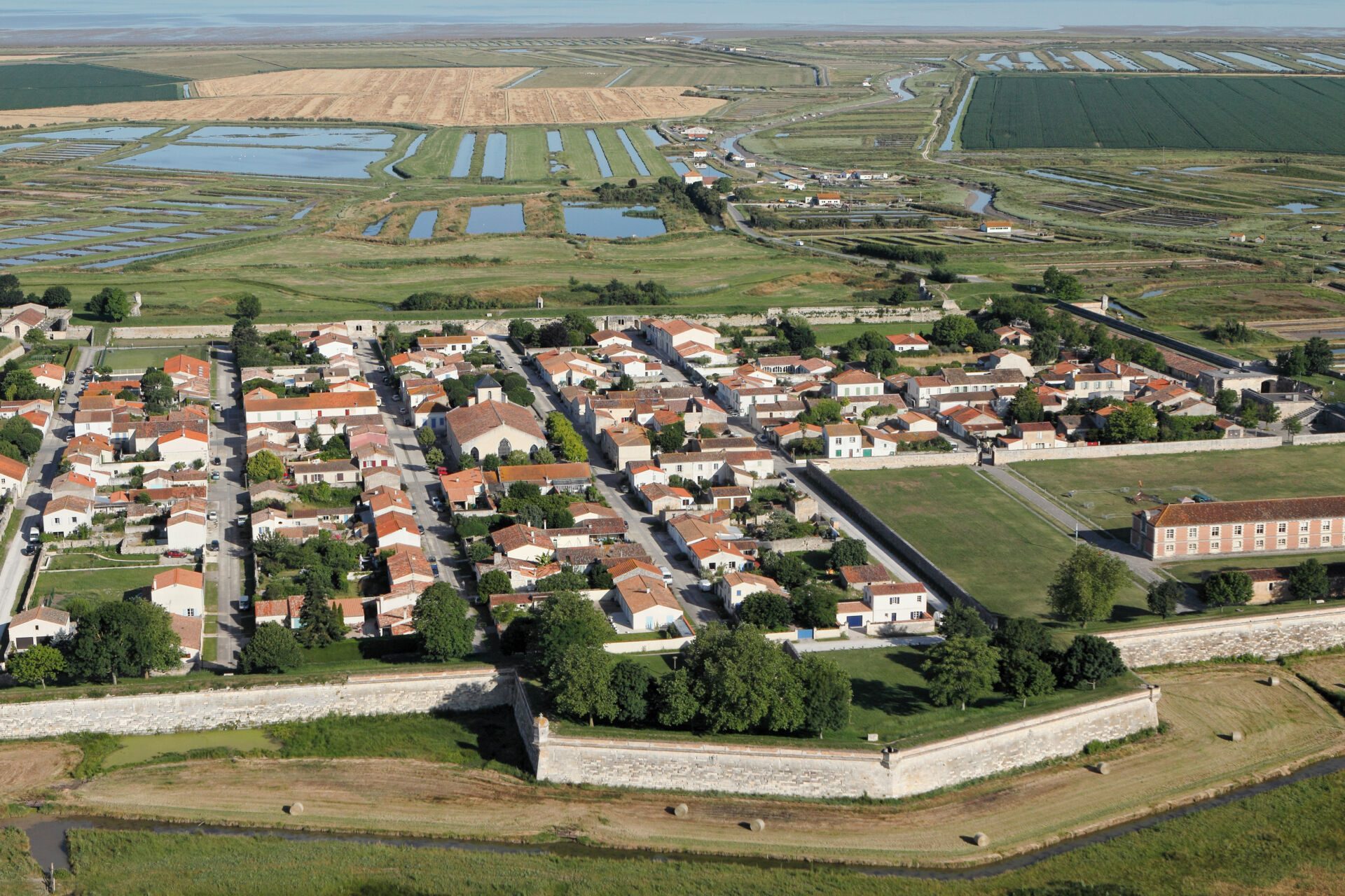 d-couvrez-les-14-plus-beaux-villages-de-la-c-te-atlantique