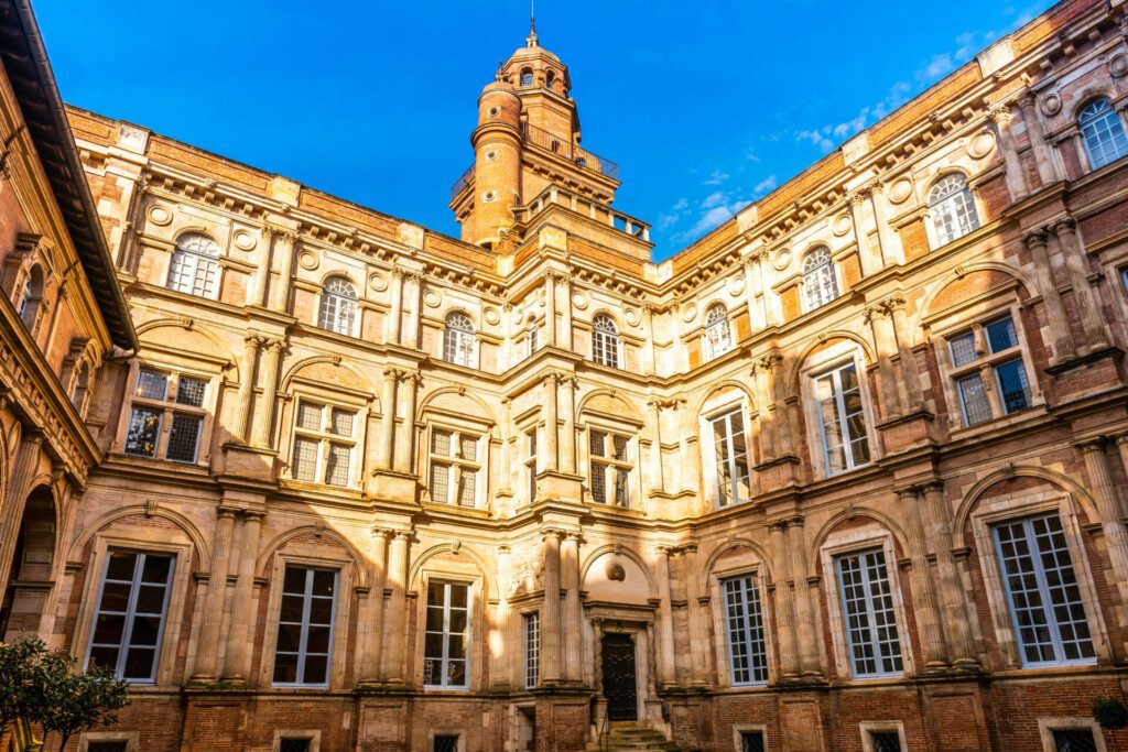 La cour de l'Hôtel d’Assezat, monument de Toulouse