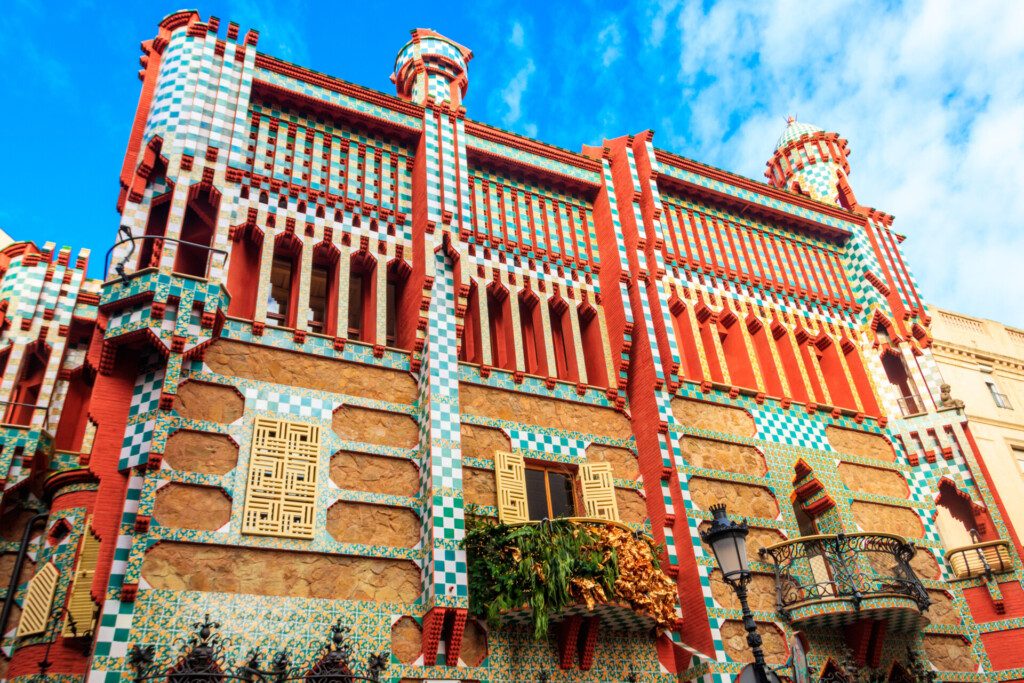 Façade de la Casa Vicens à Barcelone, premier chef-d'œuvre d'Antoni Gaudí
