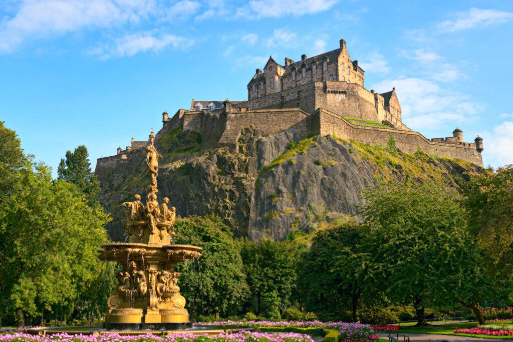 Le château d’Édimbourg domine la capitale de l'Ecosse