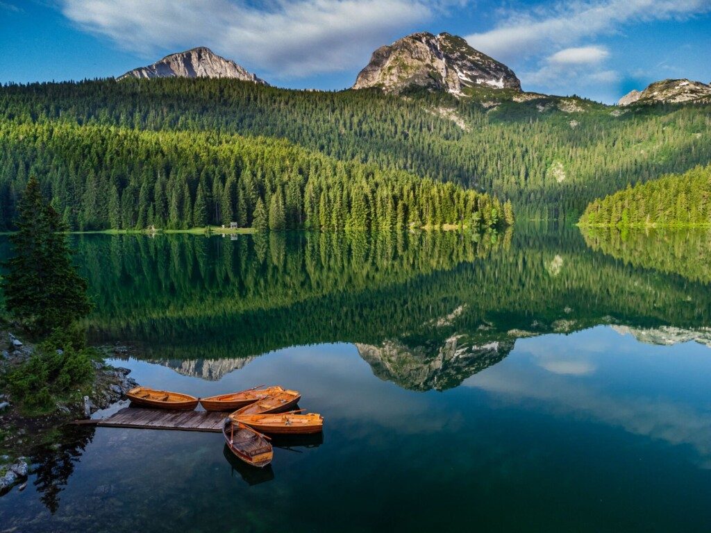 Reflet sur le Crno Jezero, Monténégro