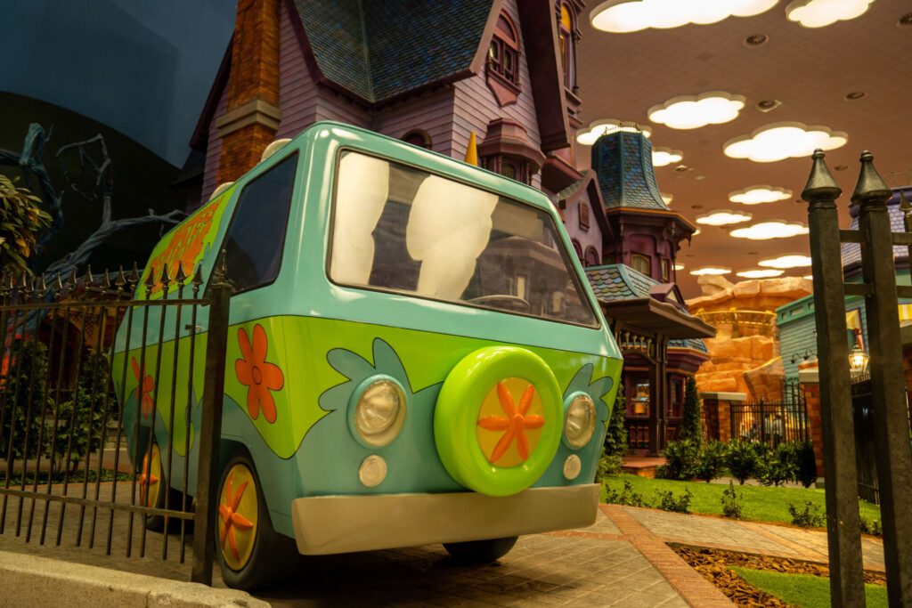 Warner Bros World Yas Island Abu Dhabi autour Dubai - attraction Scooby-Doo