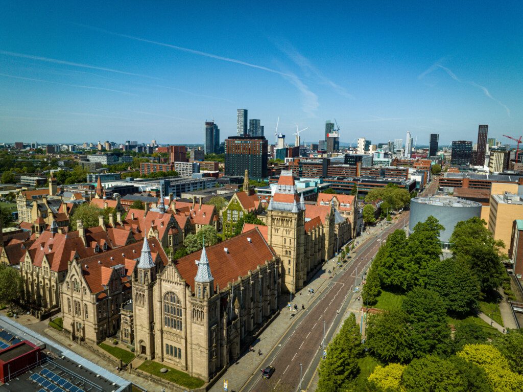 Vue générale sur l'université de Manchester (Angleterre)