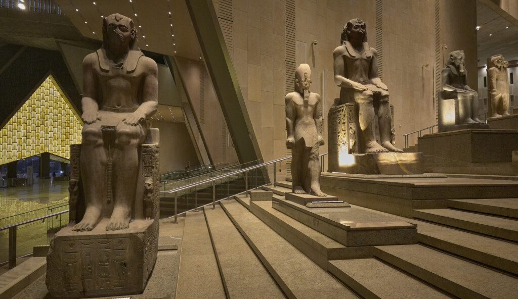Le Grand Musée Egyptien près des pyramides de Gizeh - Le Caire