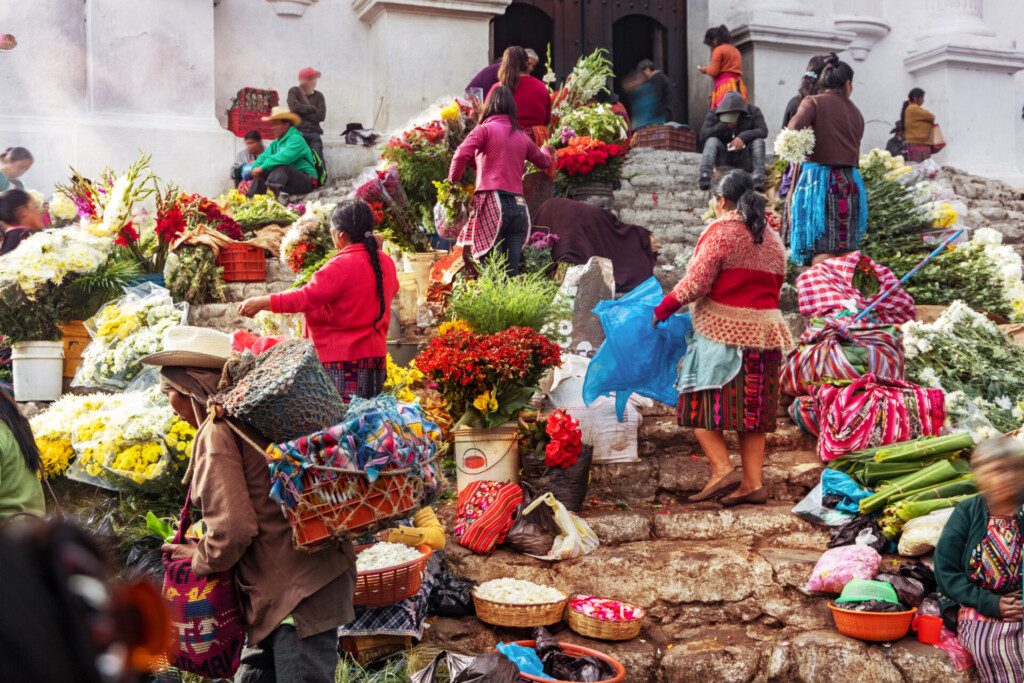 Marché coloré de Chichicastenango, à voir au Guatemala