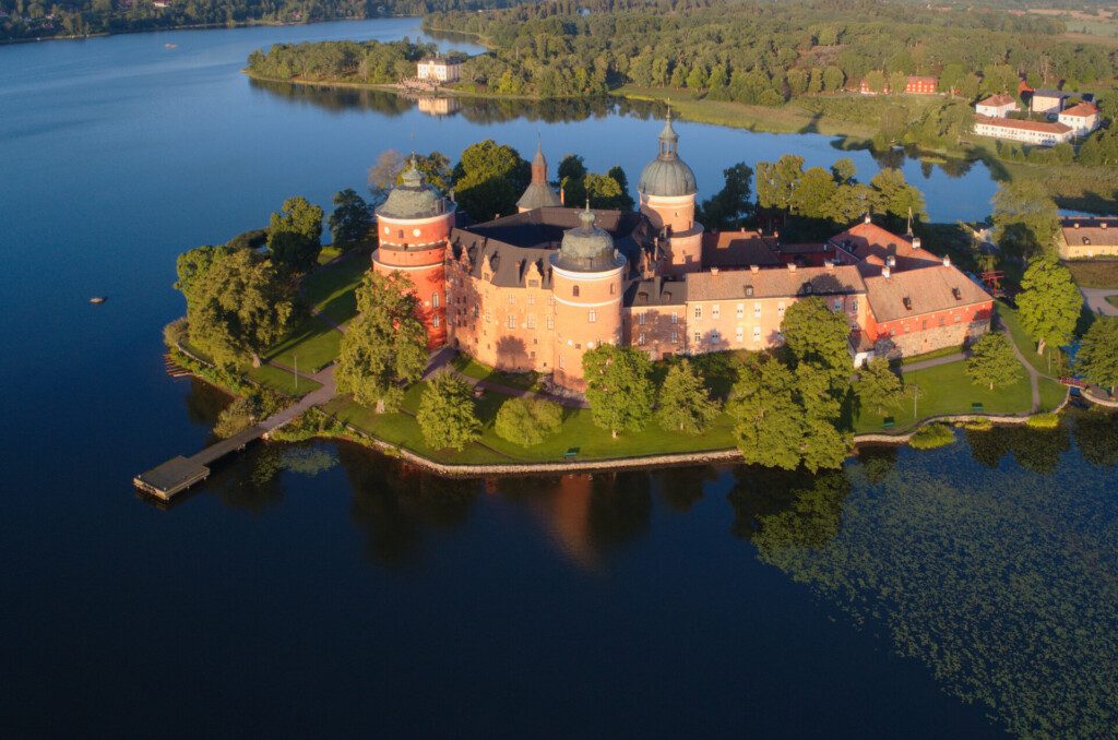 Vue aérienne du château de Gripsholm à Mariefred, autour de Stockholm