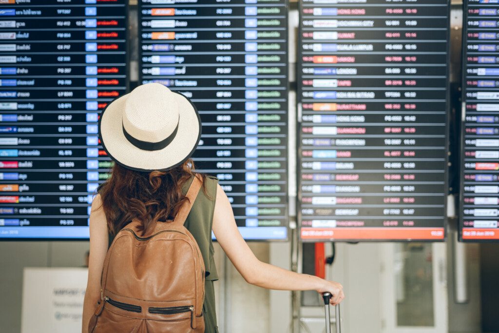 Touriste subissant un retard de vol