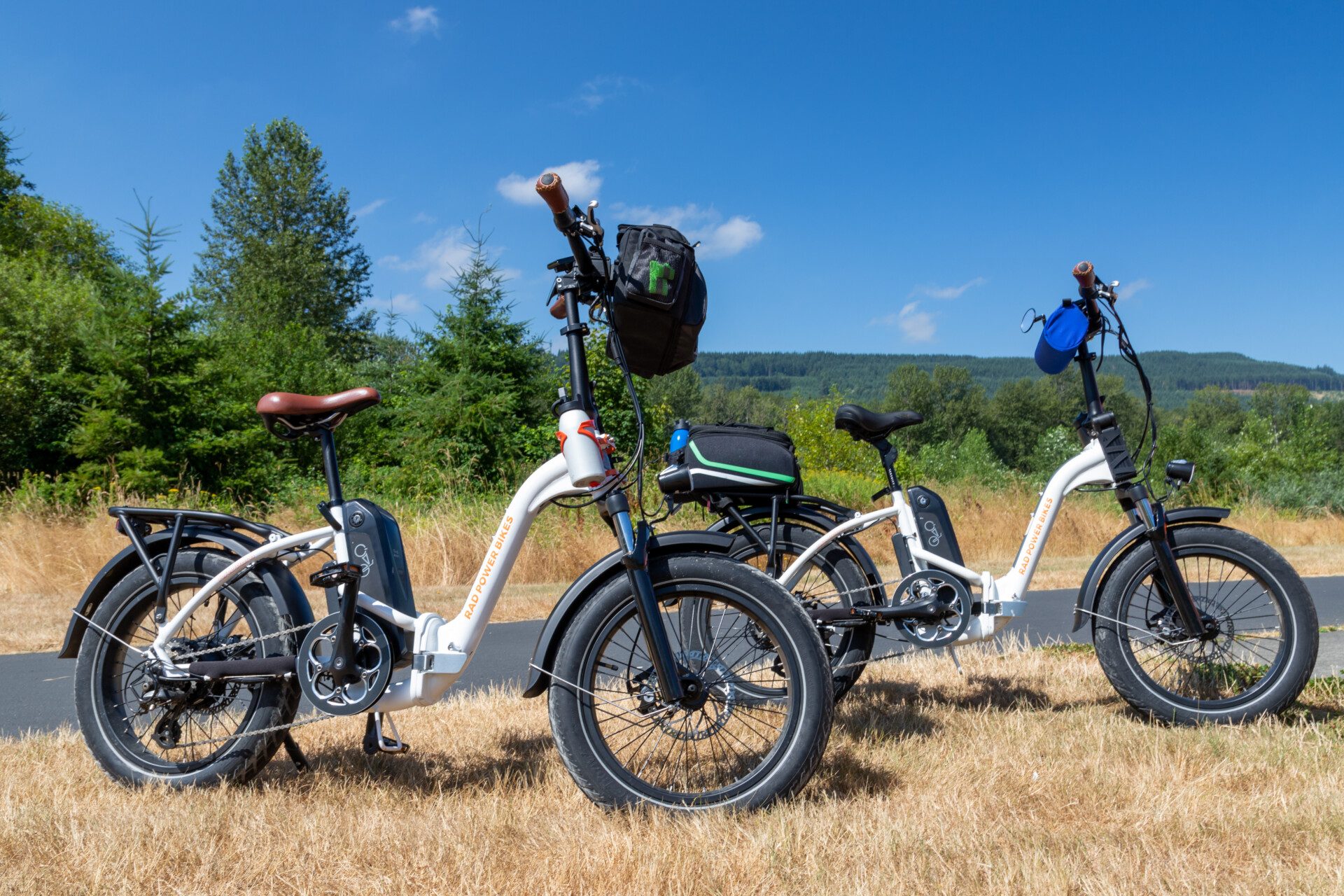 Vélo électrique pliant en voyage