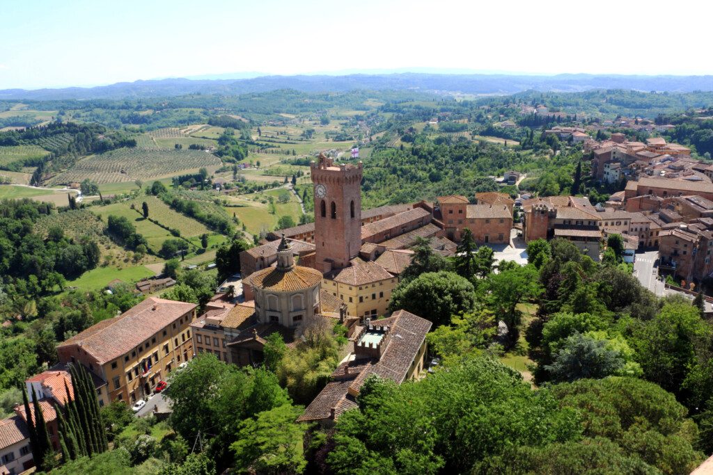 Le village de San Miniato en Toscane
