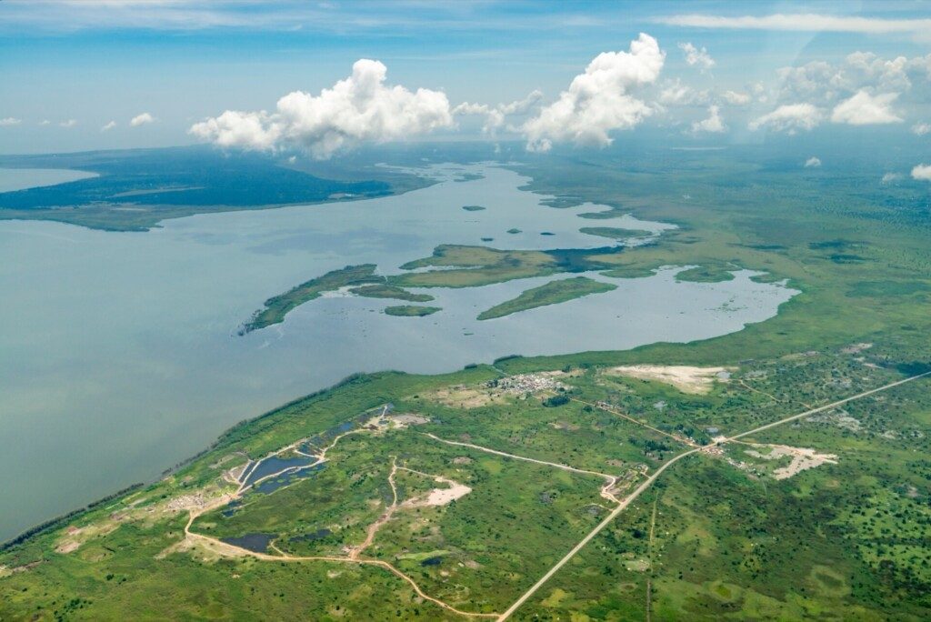 Le lac Victoria vu du ciel (Ouganda)