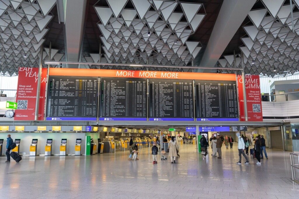 Tableau des départs de l'Aéroport de Francfort