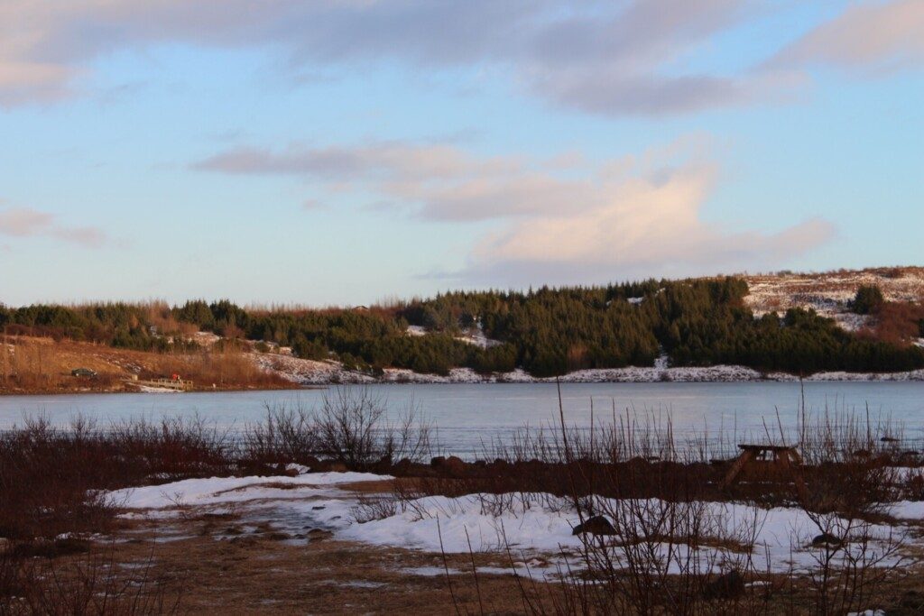 Le lac Hvaleyrarvatn à proximité de Reykjavik