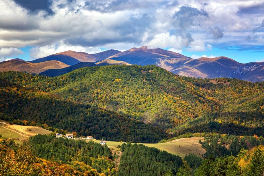 Paysage montagneux du Sud Caucase près de la ville de Dilijan, Arménie