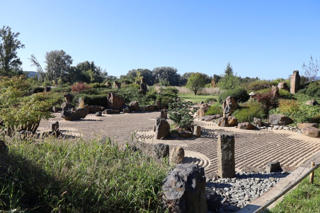 Jardin zen d’Erik Borja à Beaumont-Monteux, proximité Romans
