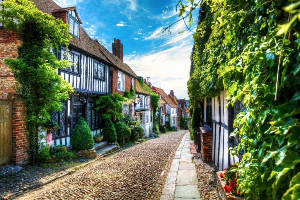 La belle rue Mermaid Street à Rye, Angleterre