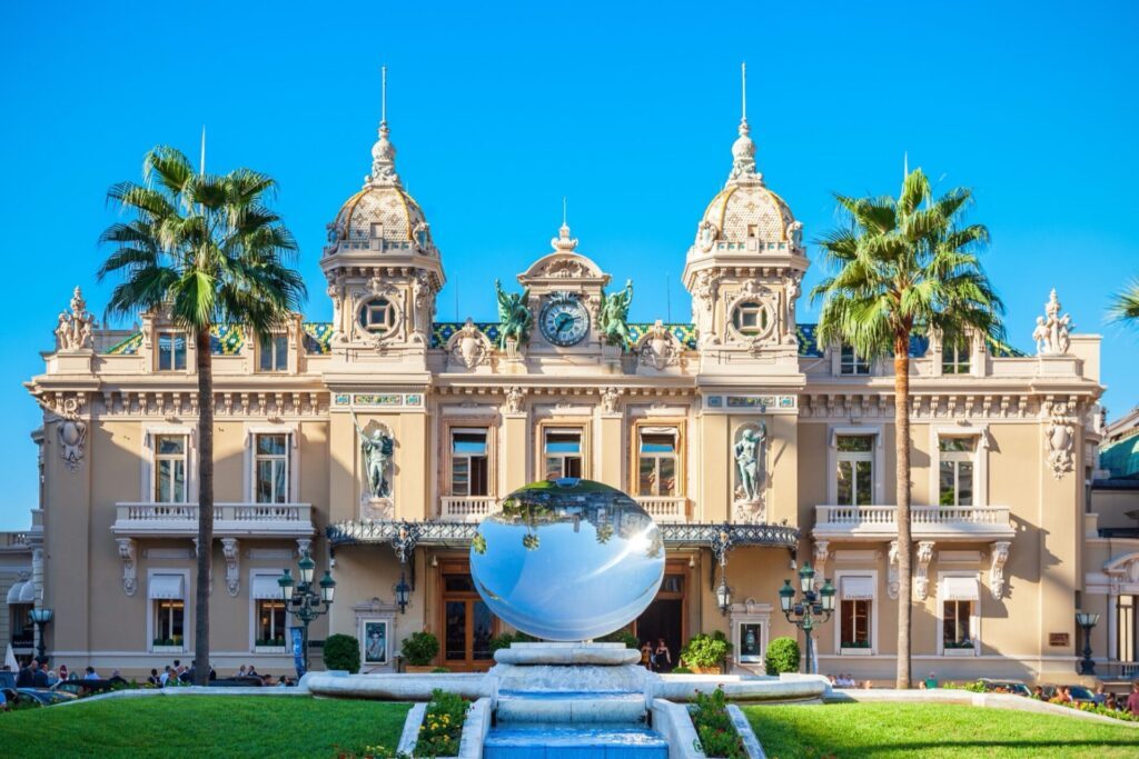 Le Casino de Monte-Carlo à Monaco, près de Nice
