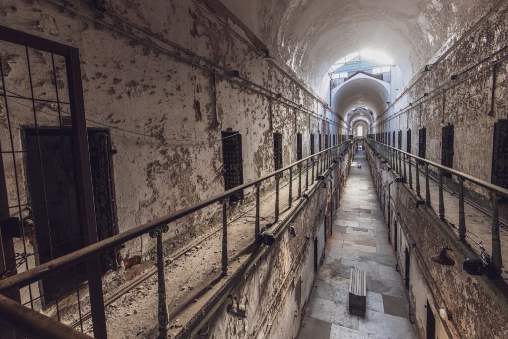 Couloir historique du pénitencier Eastern State Penitentiary (Philadelphie)