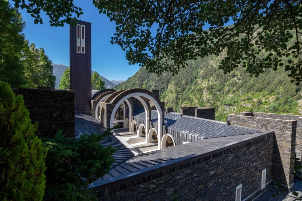 le sanctuaire de Meritxell dans la Principauté d’Andorre